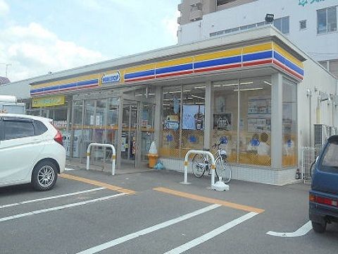 近くのミニストップ須賀川上北町店まで500m(徒歩7分)