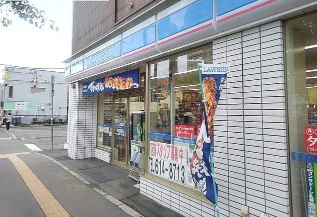 近くのコンビニまで140m（徒歩2分）