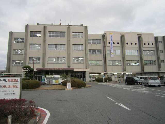 近くの近江八幡市役所まで1,570m（徒歩20分）