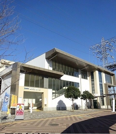 近くの西武立川駅まで1,300m（徒歩17分）