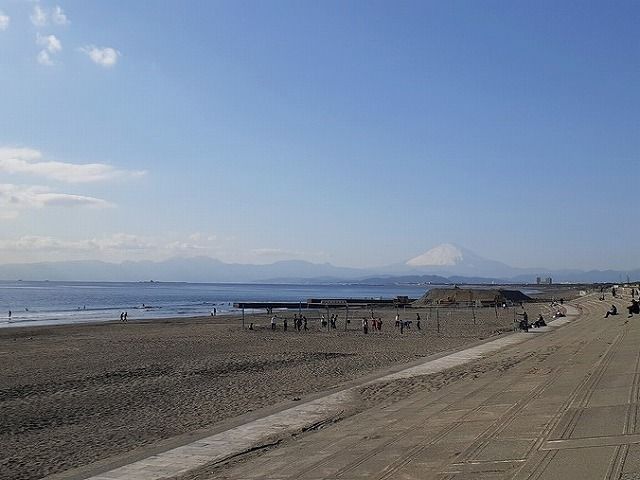 近くの鵠沼海水浴場まで2,600m(徒歩33分)