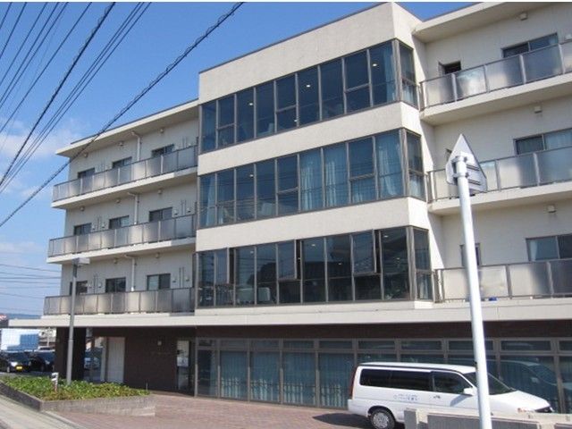 近くの病院まで450m（徒歩6分）