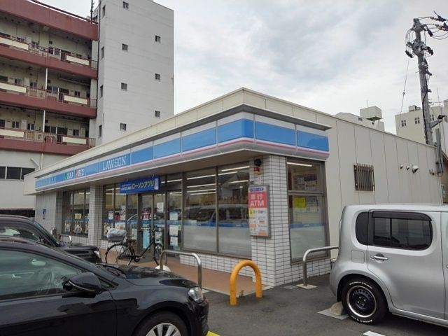 近くのローソン坂出入舟町１丁目店まで450m（徒歩6分）