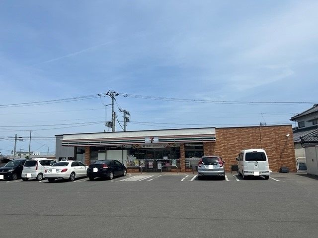 近くのセブンイレブン亘理神宮寺店まで450m（徒歩6分）