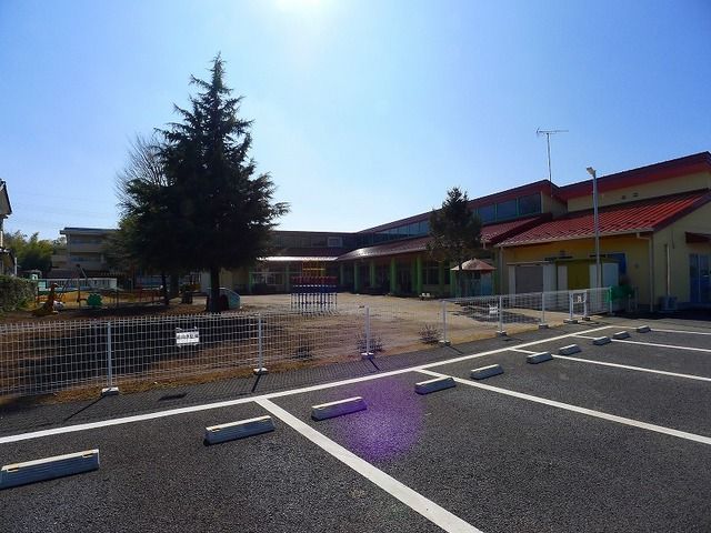 近くの館林市立松波保育園まで700m(徒歩9分)