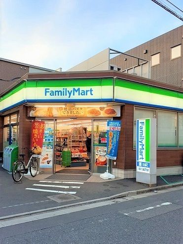 近くのファミリーマート豊島長崎三丁目まで191m（徒歩3分）
