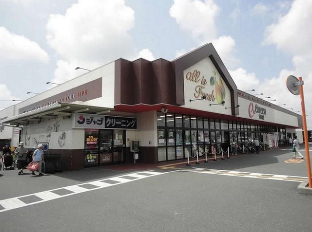 近くの遠鉄ストア富塚店まで800m(徒歩10分)