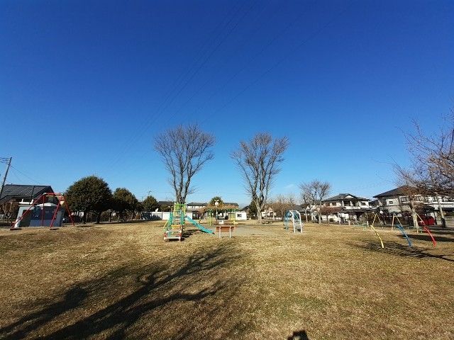 近くの東善公園まで700m（徒歩9分）