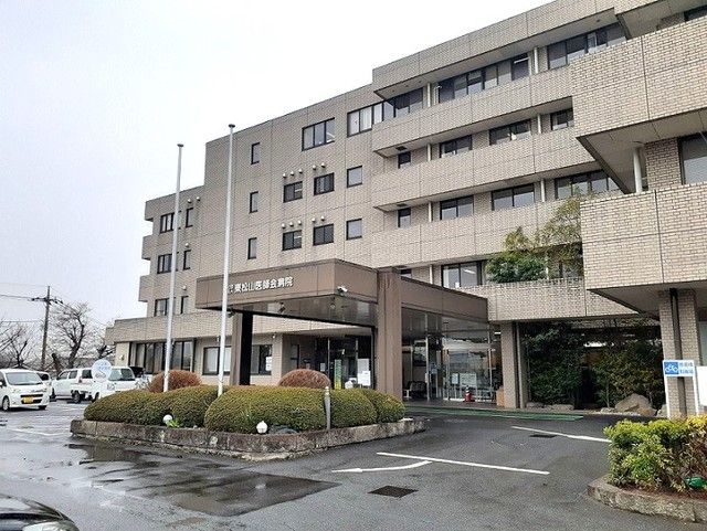 近くの東松山市医師会病院まで800m（徒歩10分）