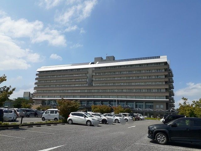 近くの彦根市立病院様まで2,400m(徒歩30分)