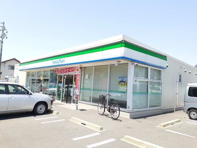 近くのファミリーマート  中央４丁目まで90m（徒歩2分）
