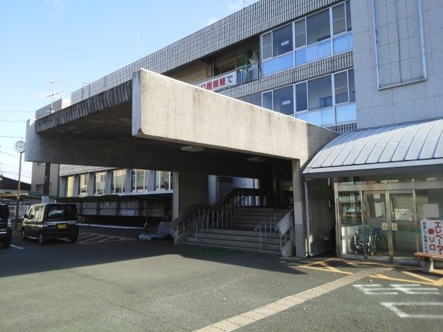 近くの大津町役場まで1,000m（徒歩13分）