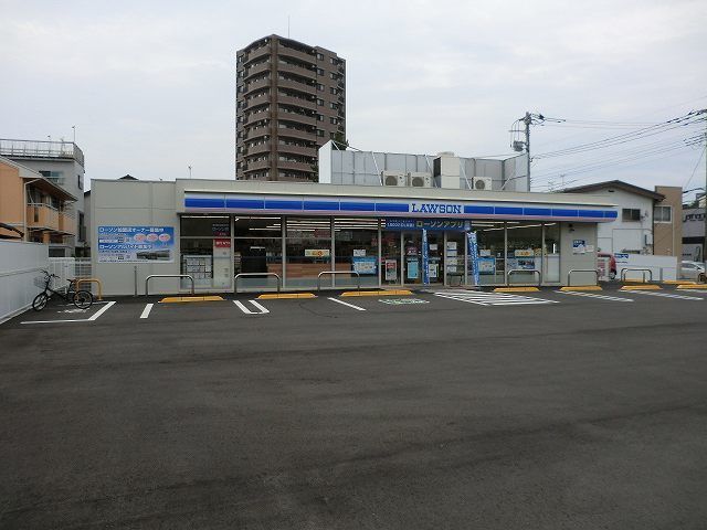 近くのローソン前橋住吉町店まで70m(徒歩1分)