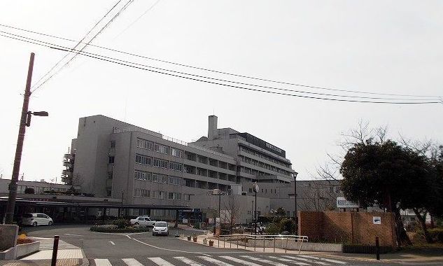 近くの横須賀市民病院まで1,110m(徒歩14分)