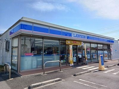 近くのコンビニまで550m（徒歩7分）