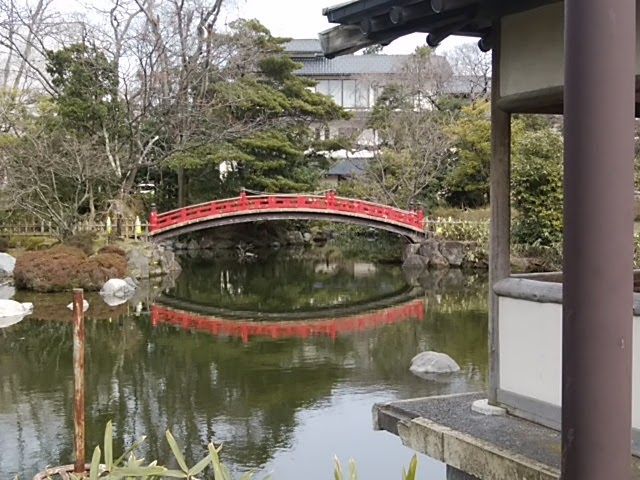 近くの高坂公園まで600m(徒歩8分)