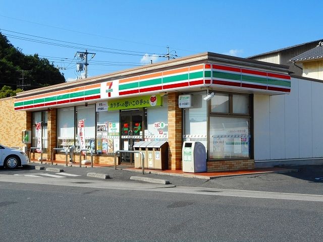 近くのセブンイレブン笠岡茂平店まで650m（徒歩9分）