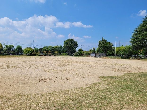 近くの公園まで550m（徒歩7分）