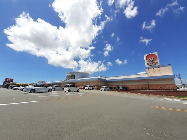 近くのマルナカ 四万十店まで550m(徒歩7分)