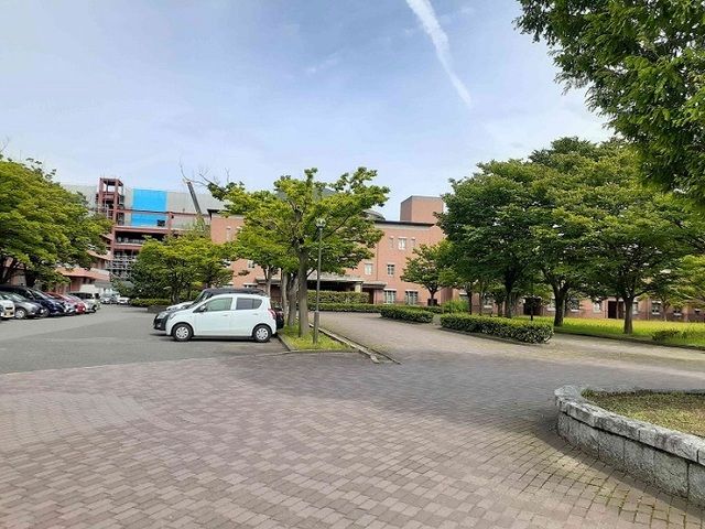 近くの新潟県立大学まで2,100m（徒歩27分）