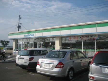 近くのコンビニまで350m（徒歩5分）