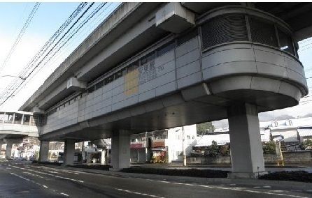 近くの駅まで390m（徒歩5分）