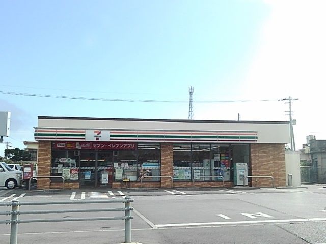 近くのセブンイレブン沖縄北インター前まで450m（徒歩6分）