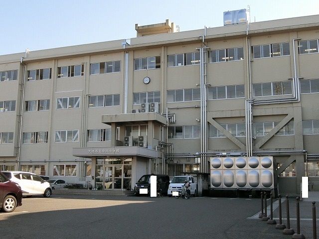 近くの大垣市立中川小学校まで1,300m（徒歩17分）