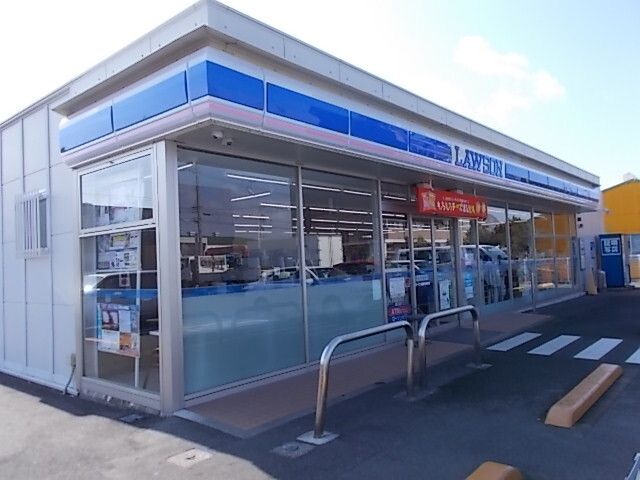 近くのローソンは島竹鼻店まで450m（徒歩6分）