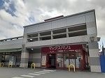 近くのスーパーまで140m（徒歩2分）