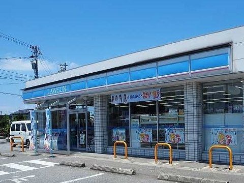 近くのローソン富山ひらき店まで800m(徒歩10分)
