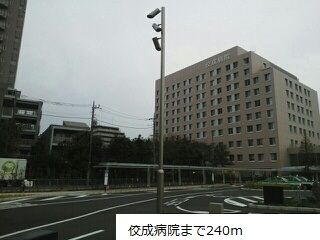 近くの佼成病院まで240m(徒歩3分)