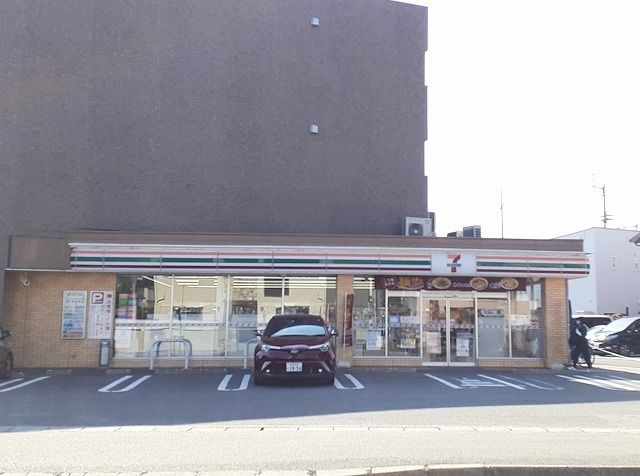近くのセブンイレブン中常三島店まで160m（徒歩2分）