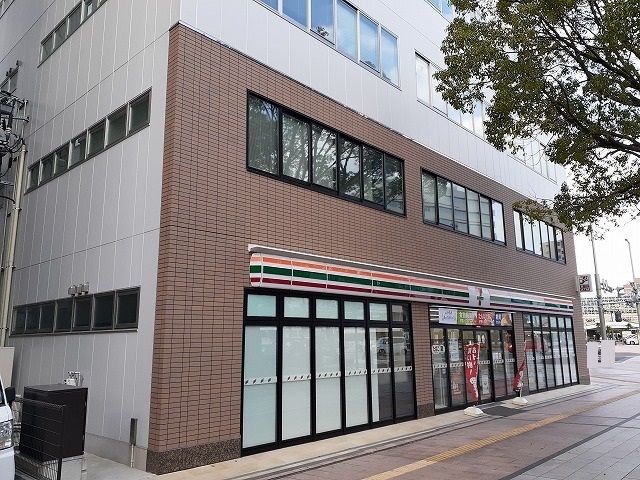 近くのセブンイレブン宮崎高千穂通り店まで600m（徒歩8分）