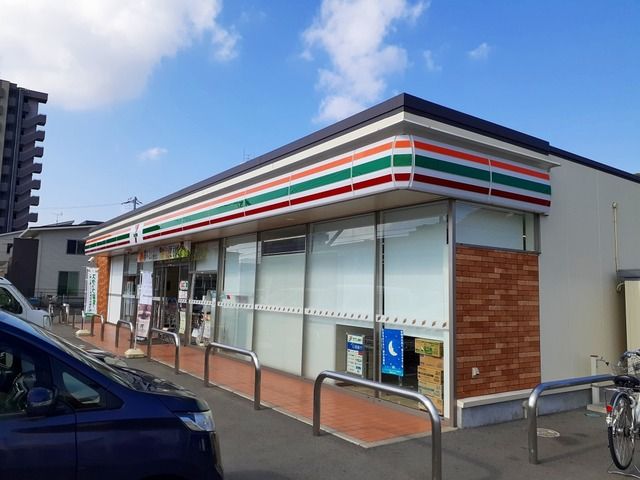 近くのセブンイレブン福山松永４丁目店まで400m（徒歩5分）