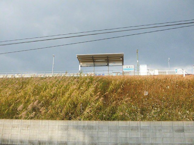 近くのJR鮎喰駅まで1,100m(徒歩14分)
