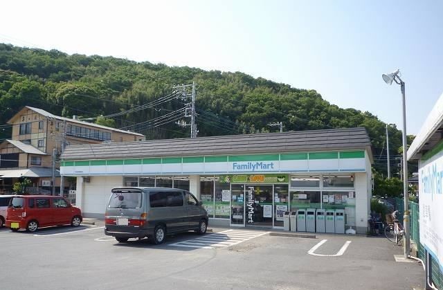 近くのファミリーマート 伊豆長岡北店まで1,200m(徒歩15分)