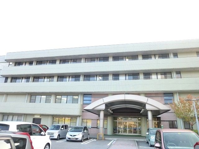 近くの河北中央病院まで1,100m(徒歩14分)