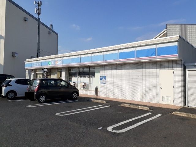 近くのローソン 久御山島田店まで500m（徒歩7分）
