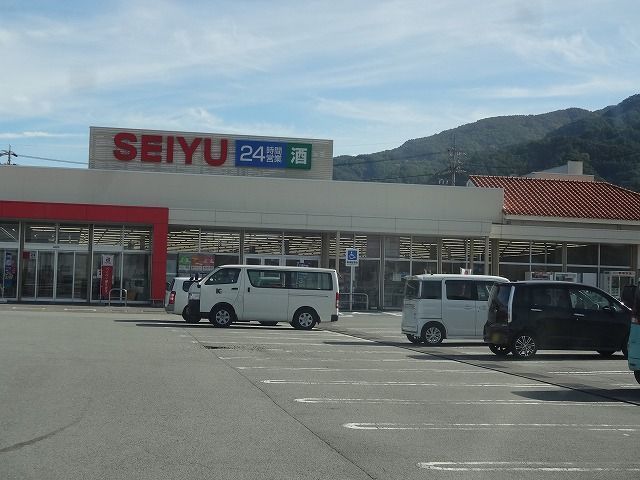 近くの西友 諏訪湖南店まで240m(徒歩3分)