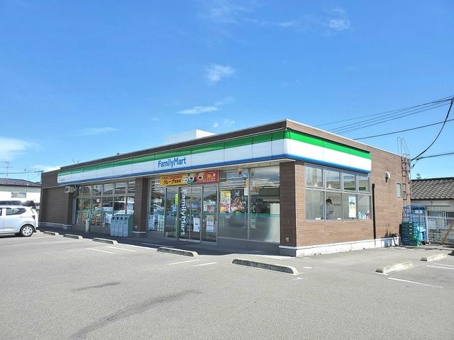 近くのコンビニまで500m（徒歩7分）