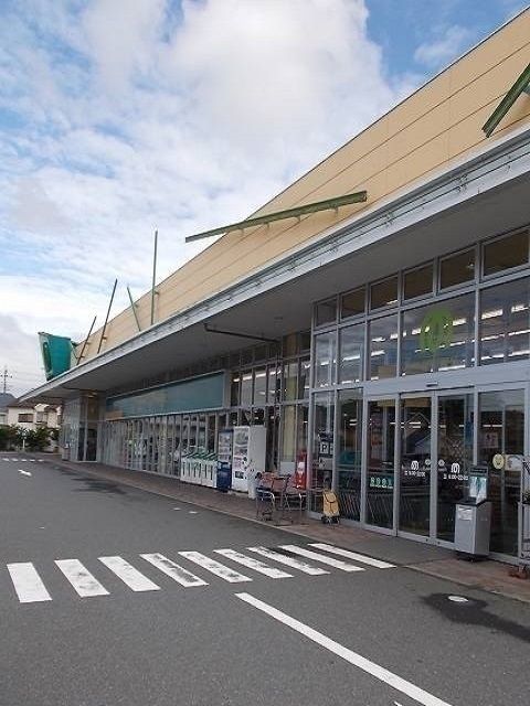 近くのマミーマート金子店まで750m（徒歩10分）