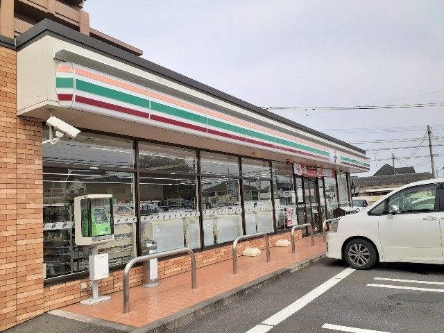 近くのセブンイレブン稲吉東店まで180m(徒歩3分)