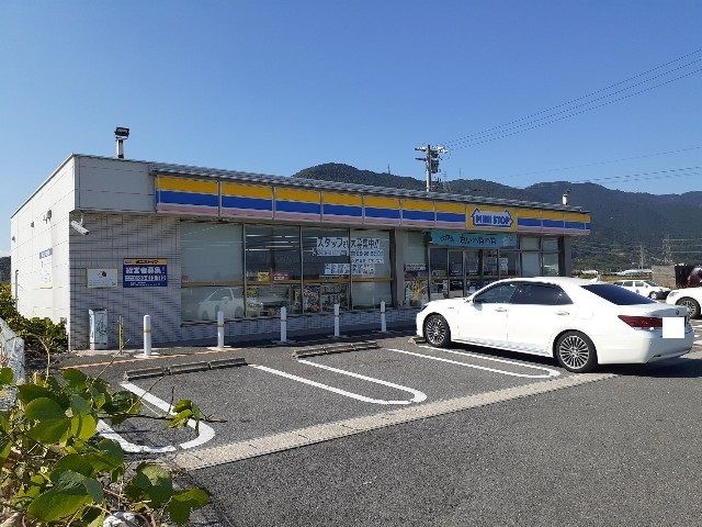 近くのミニストップ桑名多度柚井店まで1,000m(徒歩13分)