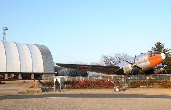 近くの所沢航空記念公園まで200m(徒歩3分)