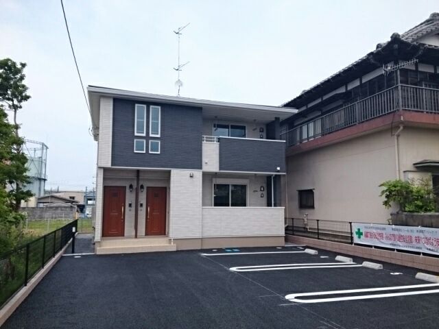 ラウレア トライスⅡの外観画像