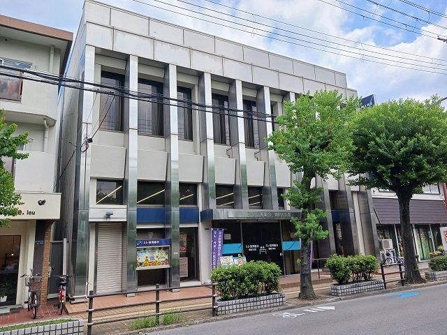 近くのミレ信用組合寝屋川支店様まで70m(徒歩1分)