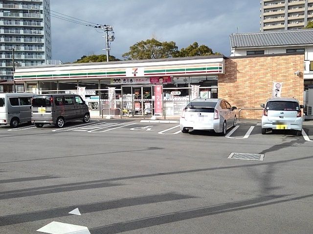 近くのセブンイレブン筑後山ノ井店まで640m（徒歩8分）
