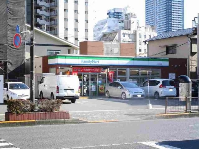 近くのコンビニまで120m（徒歩2分）