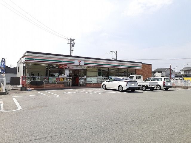 近くのセブンイレブン城南舞原店まで800m(徒歩10分)